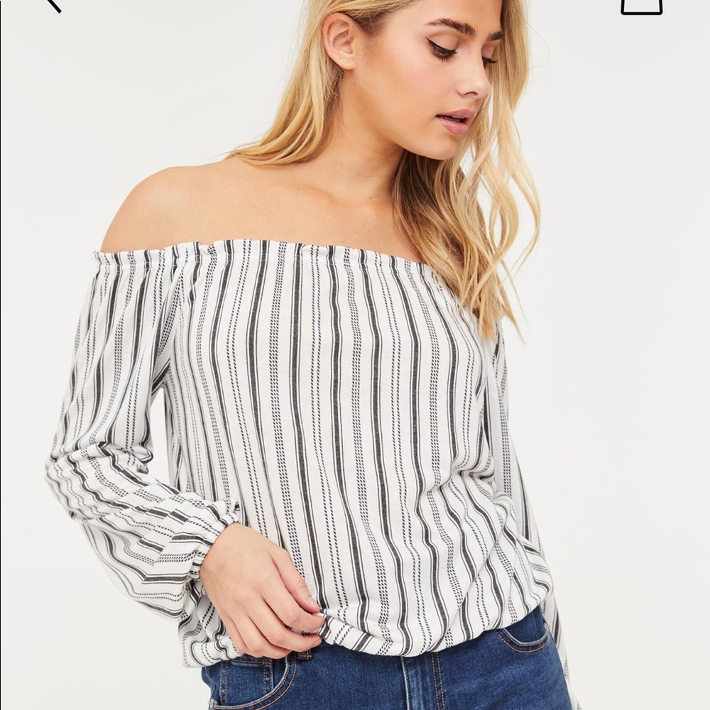 NWT- Off the shoulder top with matching face Mask